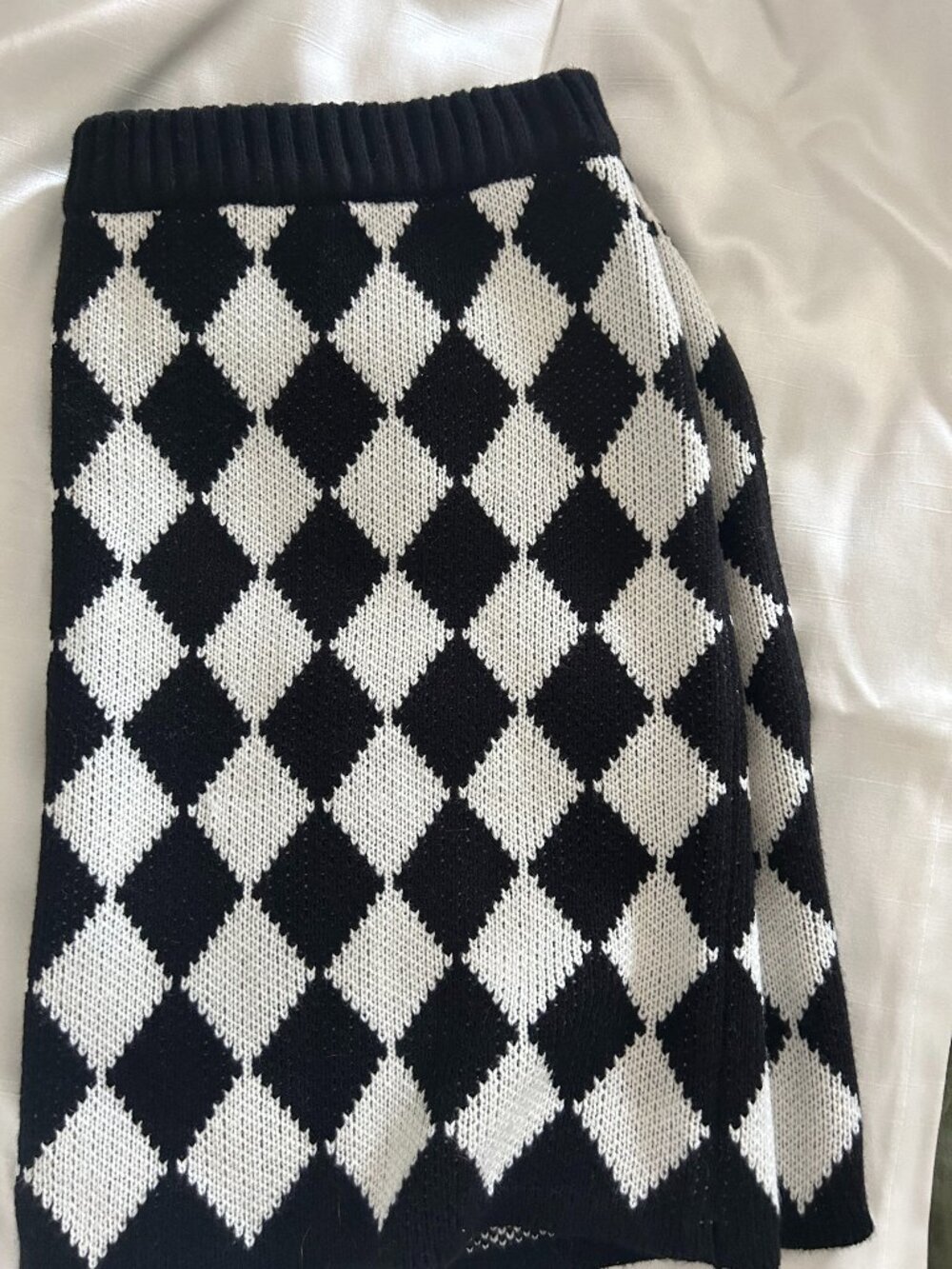 Argyle black and white knit skirt by Eloquii size 22/24